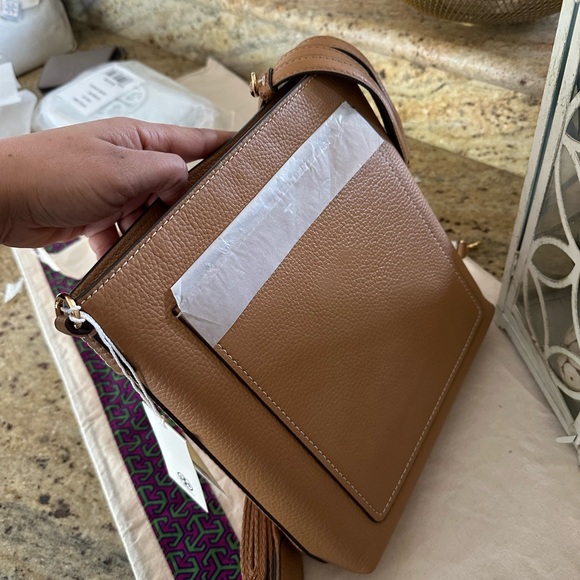 New Tory burch Thea swingpack crossbody/shoulder bag tiramisu color - Picture 4 of 11